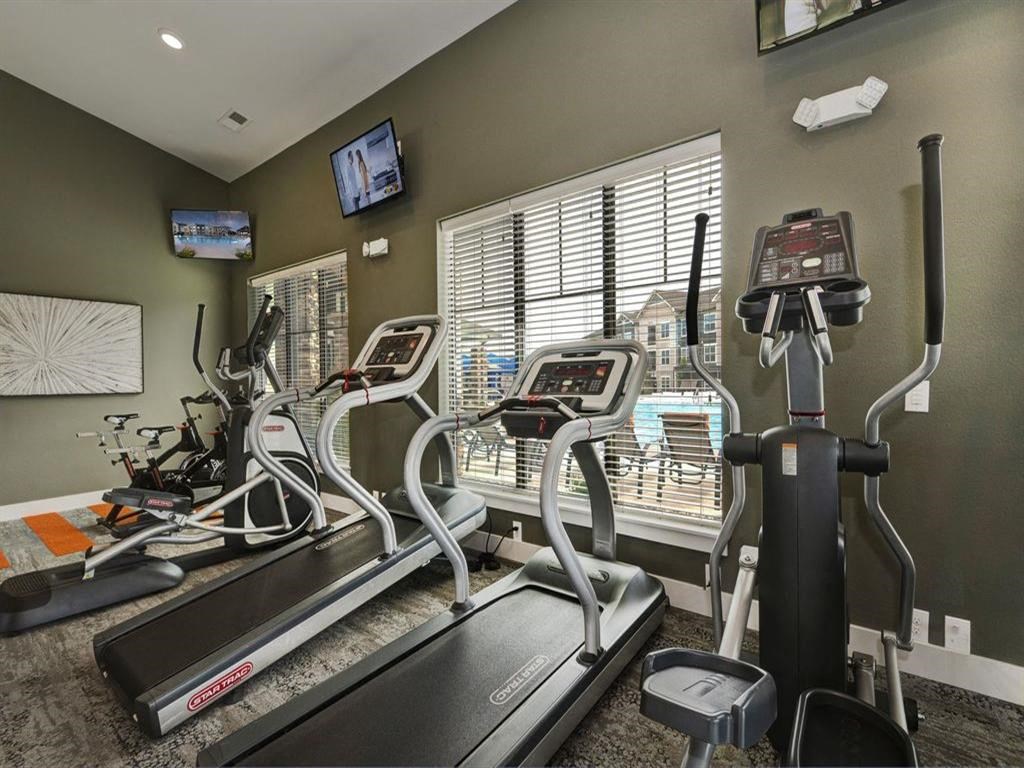 Fitness Center With Modern Equipment at Watermark at Harvest Junction, Longmont, Colorado