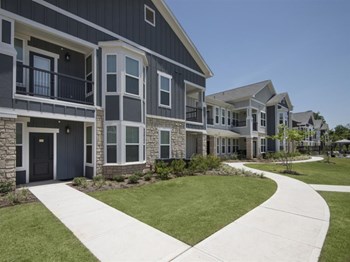 8811 Sienna Springs Blvd 1-3 Beds Apartment for Rent - Photo Gallery 3