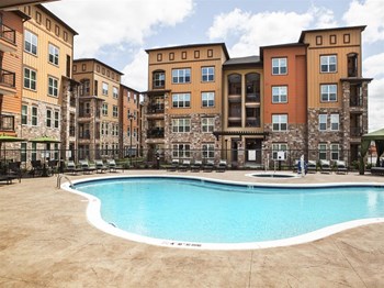 6455 Galleria Drive 1-3 Beds Apartment for Rent - Photo Gallery 3
