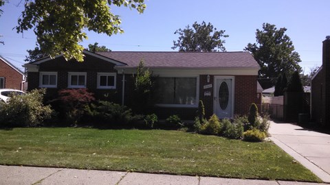 5742 Amboy Street 3 Beds Apartment for Rent