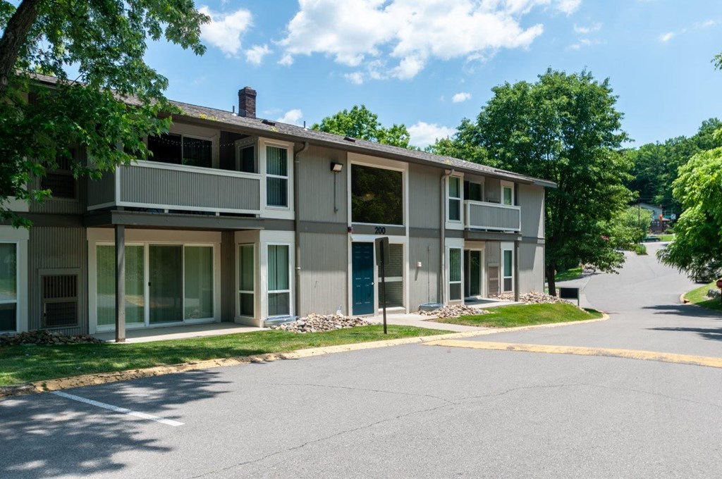 Nineteen North Apartments And Townhomes