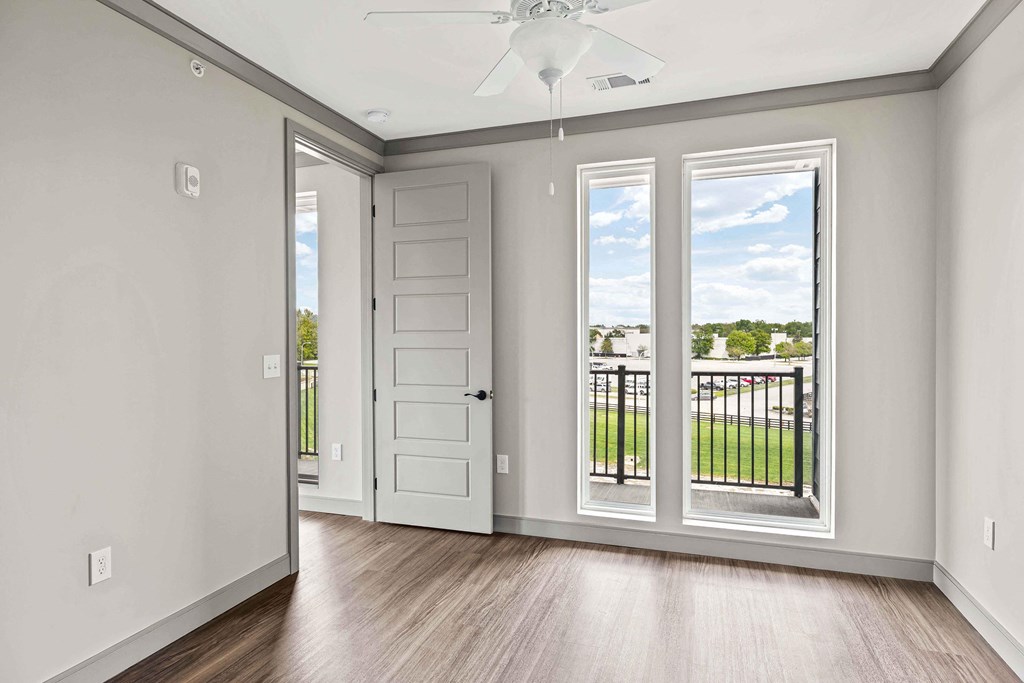 Upton Oxmoor Apartments Louisville bedroom and balcony view