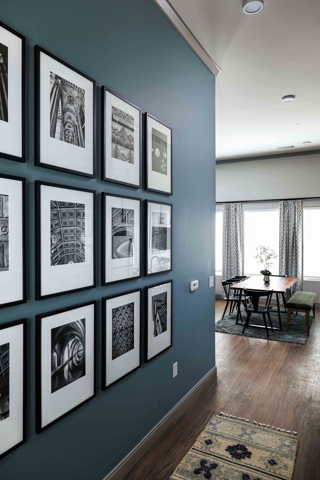 Upton Oxmoor Apartments Louisville entryway