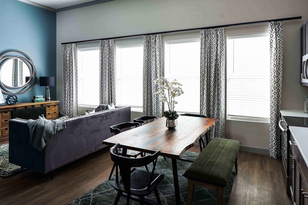 Upton Oxmoor Apartments Louisville open-concept living space