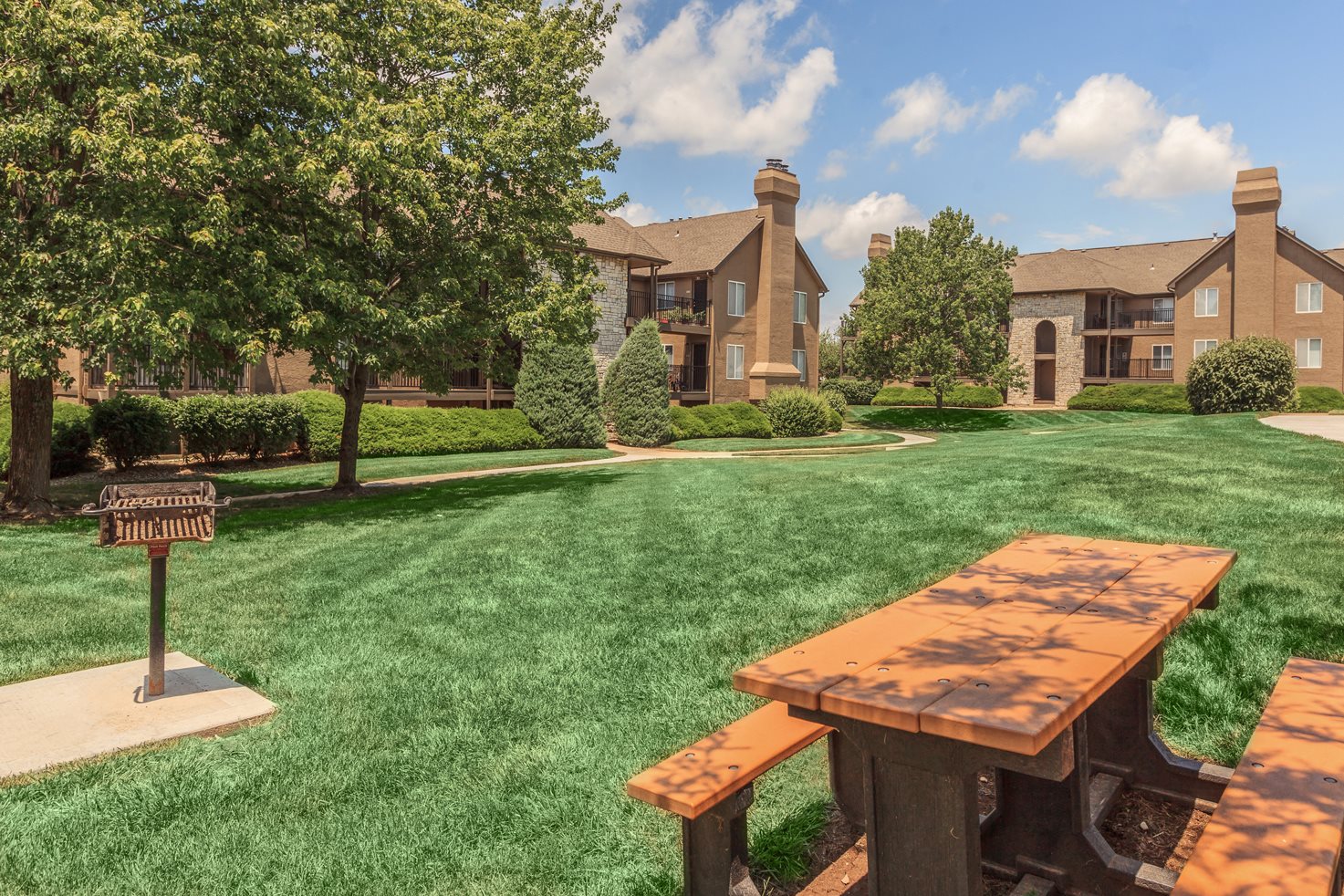 Deerfield Apartments in Olathe, KS