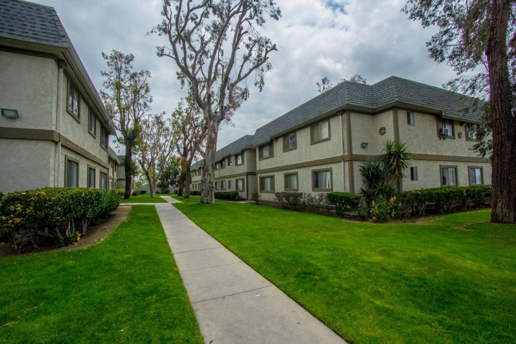 Sierra Fountain Apartments Fontana