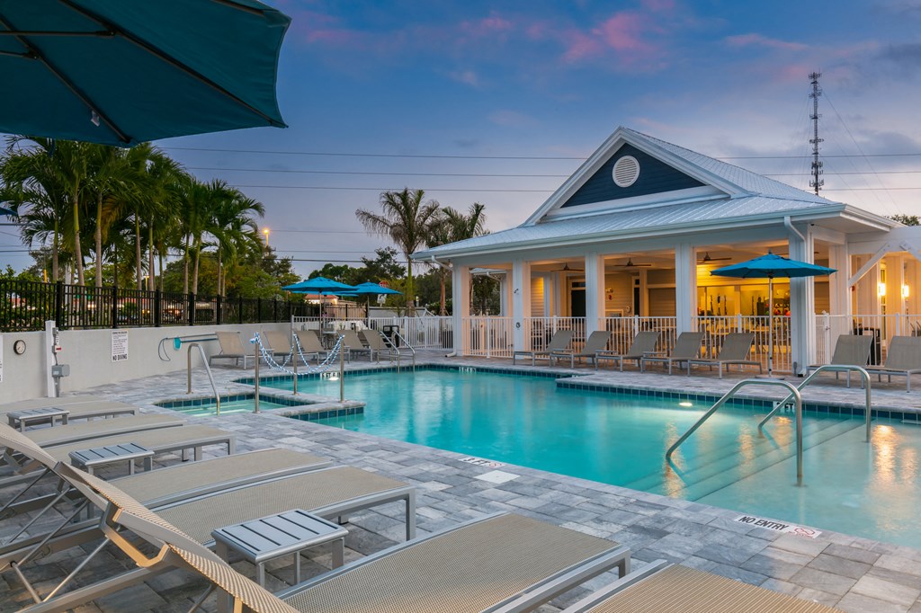 the pool at the resort at longboat key club