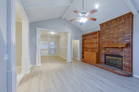 1833 SE 1St St 4 Beds Apartment for Rent