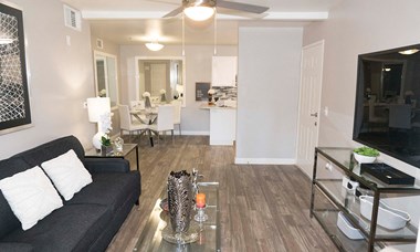 5540 West Harmon Avenue 1 Bed Apartment for Rent - Photo Gallery 1