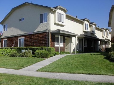 Twin Oaks Town Homes