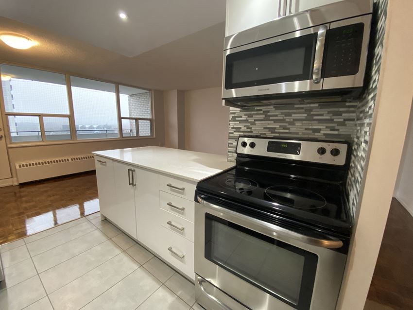 77 Davisville Avenue Studio-1 Bed Apartment for Rent - Photo Gallery