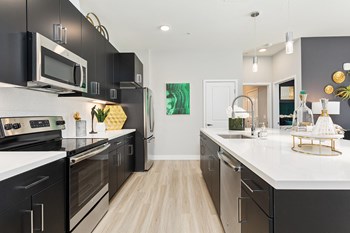 1250 Wigwam Pkwy Studio-2 Beds Apartment for Rent - Photo Gallery 3