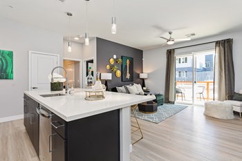 1250 Wigwam Pkwy Studio-2 Beds Apartment for Rent - Photo Gallery 4