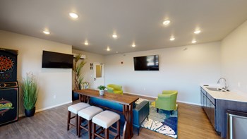 image of lounge, clubroom - Photo Gallery 5