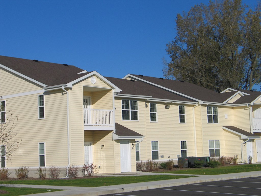 Well kept Prairie I & II Apartments in South Bend