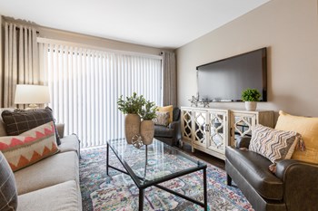 1204 Sherwood Ct. 1-2 Beds Apartment for Rent - Photo Gallery 5