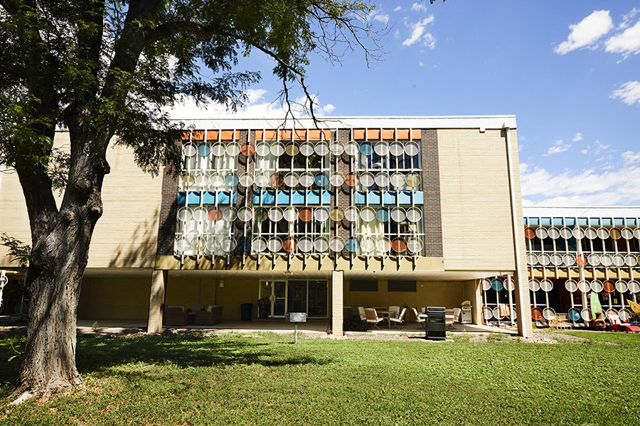 Country Club Gardens Apartments in Denver, CO