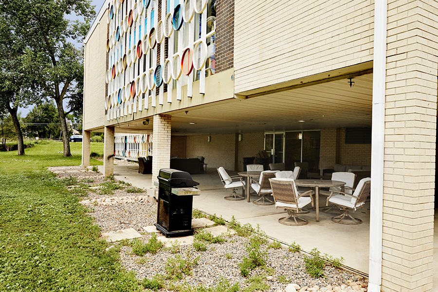 Country Club Gardens Apartments in Denver, CO