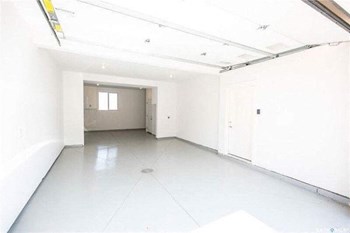 #7-900 St Andrew's Lane 1 Bed House for Rent - Photo Gallery 2
