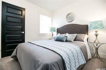 #8-900 St Andrew's Lane 1 Bed House for Rent - Photo Gallery 3