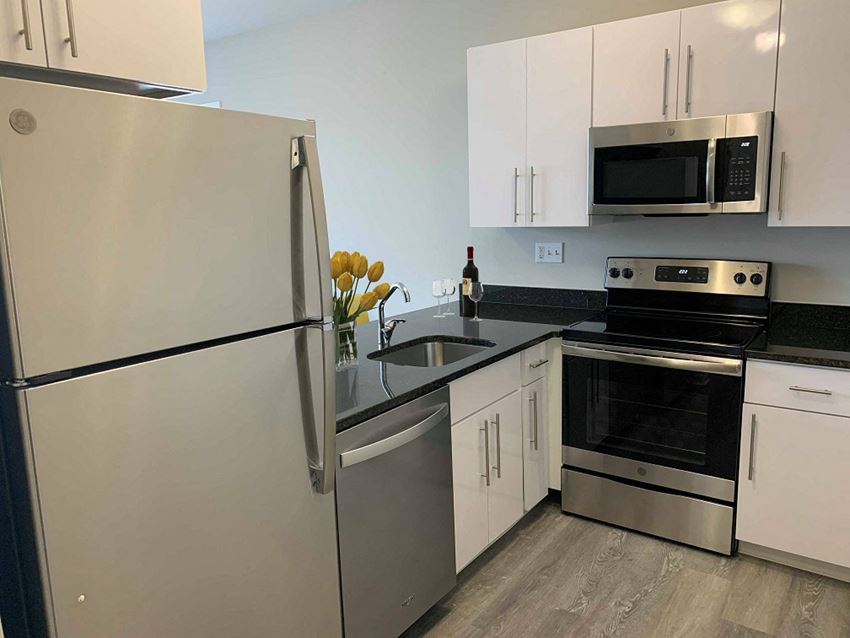 Furnished kitchen. - Photo Gallery