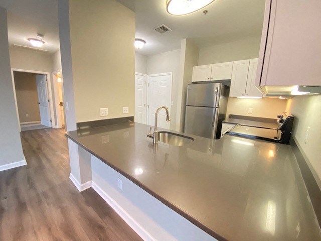 Breakfast bar seating area.