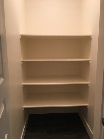 #206-3220 11th Street 3 Beds House for Rent - Photo Gallery 3