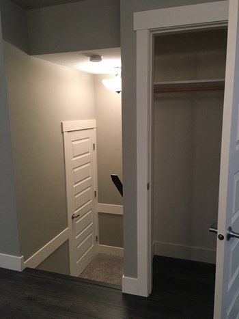 #208-3220 11th Street 3 Beds House for Rent - Photo Gallery 2