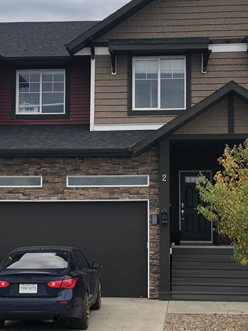 #2-800 St Andrew's Lane 3 Beds House for Rent