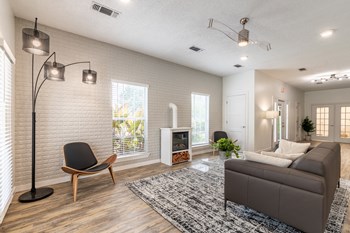 2005 Westland Dr. SW 1-3 Beds Apartment for Rent - Photo Gallery 5