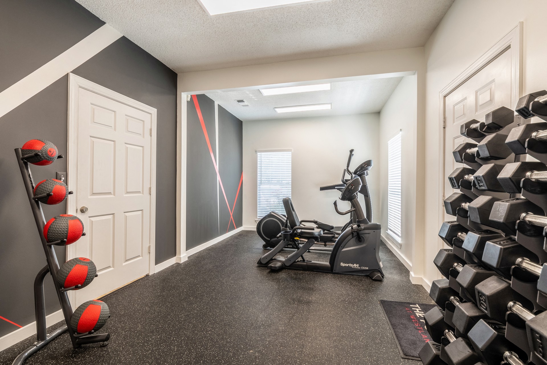 The Pointe At Westland