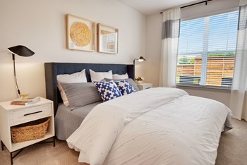 altair-tech-ridge-luxury-apartments-bedroom - Photo Gallery 4