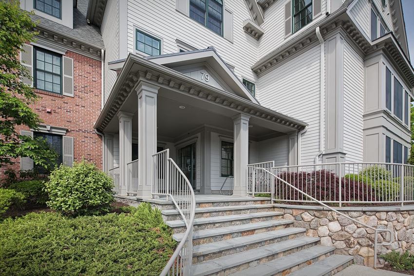 Crest exterior. - Photo Gallery