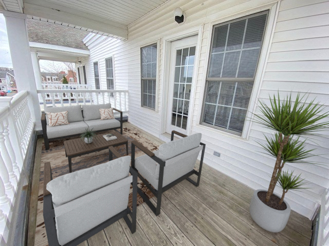 Downtown Milford Balcony Space