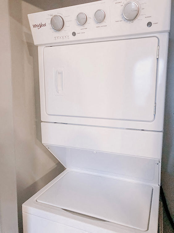 Whirlpool Washer & Dryer at The Ivy at Berlin Place, South Bend, IN, 46601