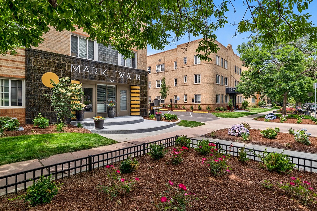 the building in which the hotel is located