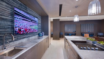Resident Lounge Kitchen - Photo Gallery 25