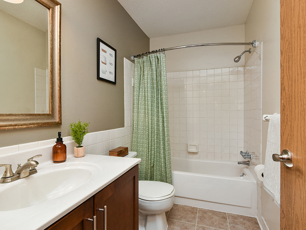 Lancaster Village Apartments - Bathroom