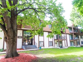 3610 Lancaster Lane #1 1-3 Beds Apartment for Rent - Photo Gallery 4