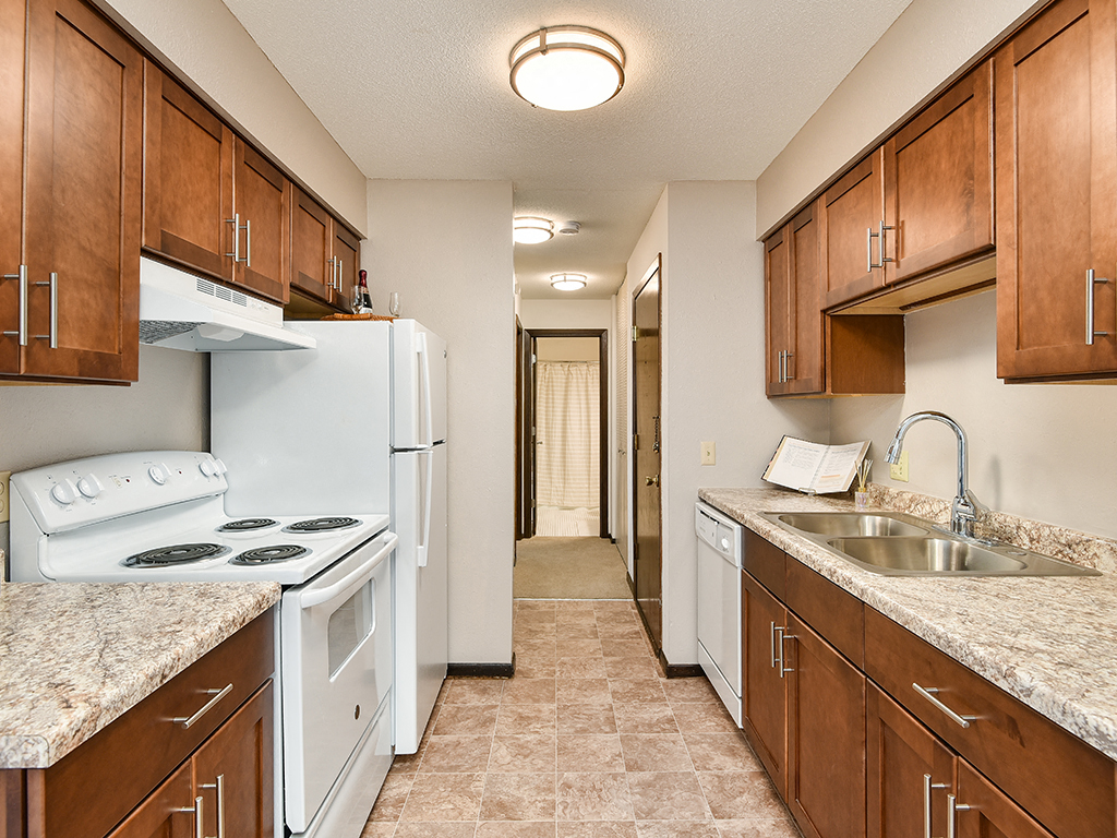 The Pines of Burnsville - Kitchen