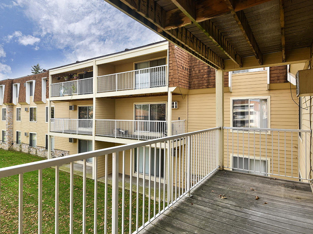 The Pines of Burnsville - Patio/Deck