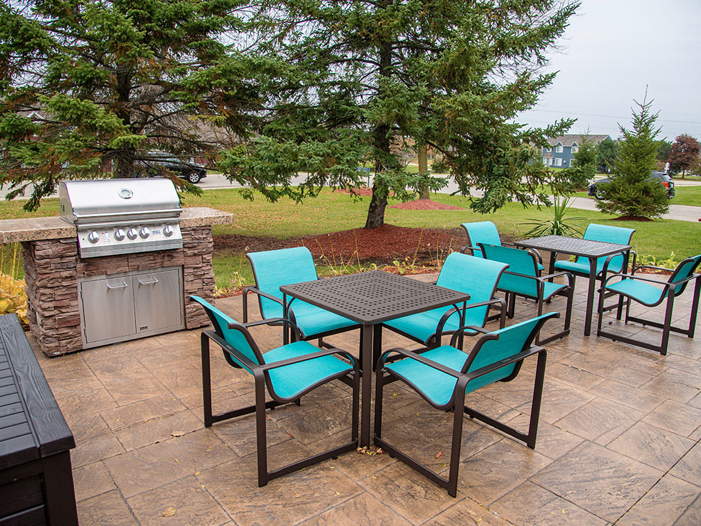 Mequon Trail Townhomes - Clubhouse Patio