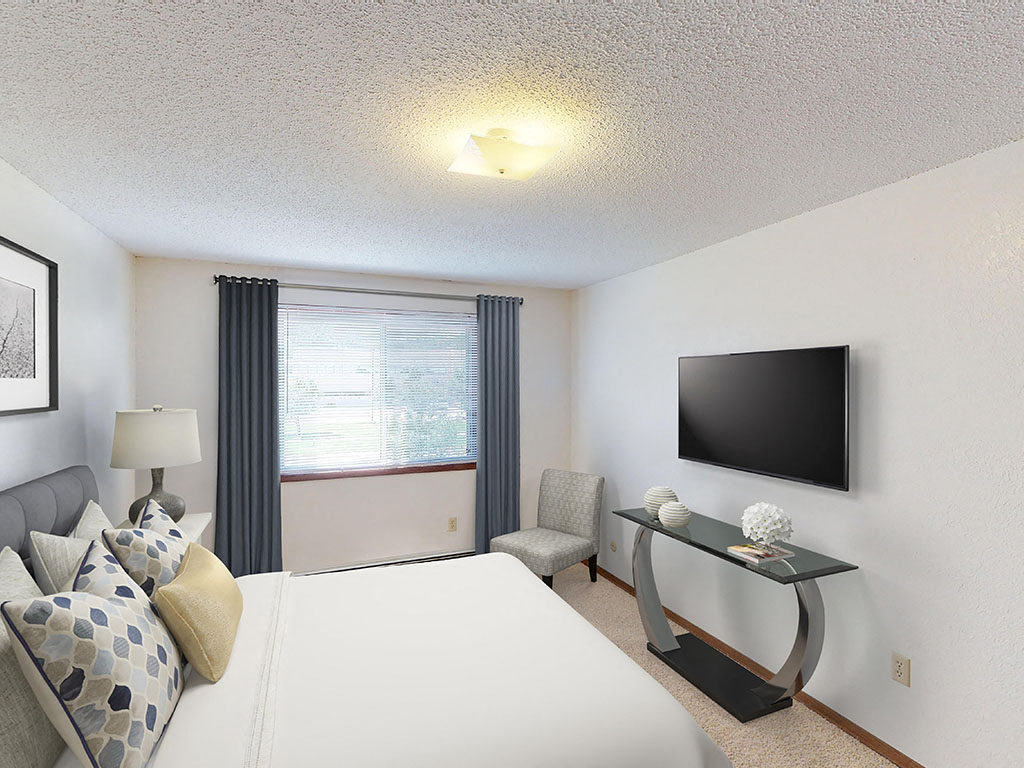 Country Bluff Apartments - Bedroom