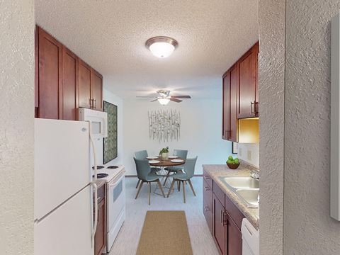 Candlewood Apartments - Kitchen and Dining Room