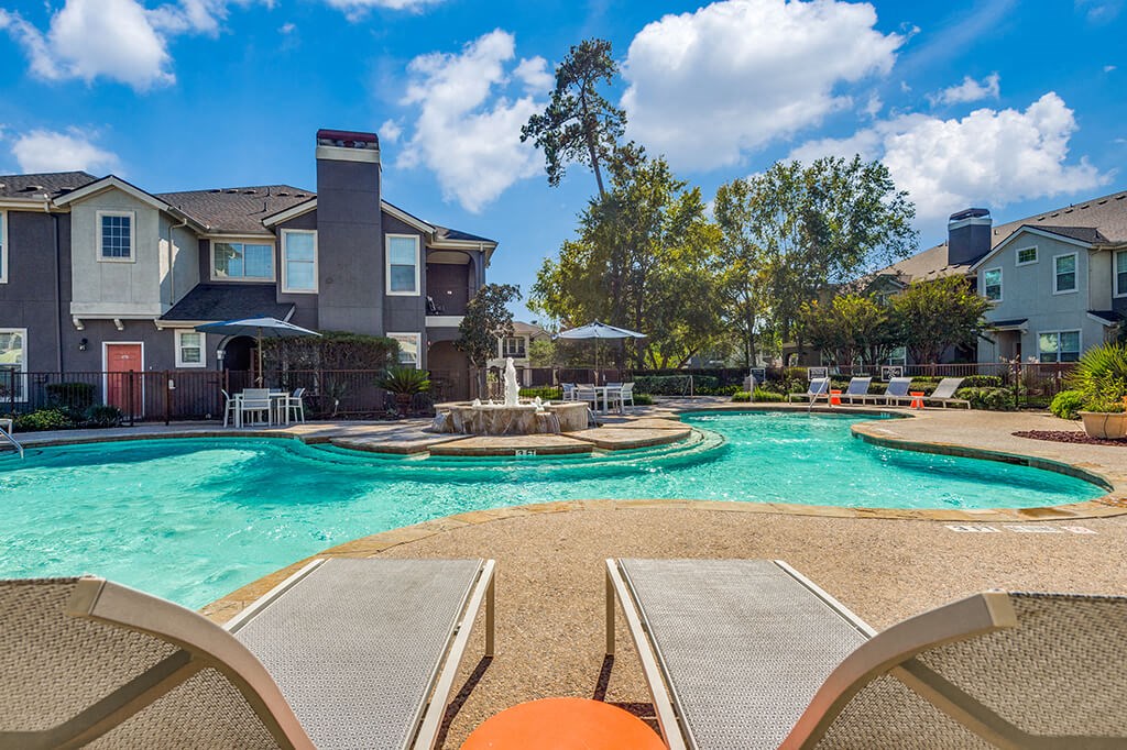 Pool Water Feature at The Dominion Apartments in Conroe TX