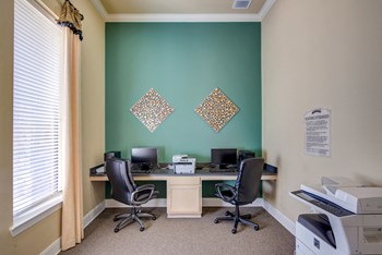 Business Center | The Bridges on Kinsey apts in Tyler, TX 75703 - Photo Gallery 5