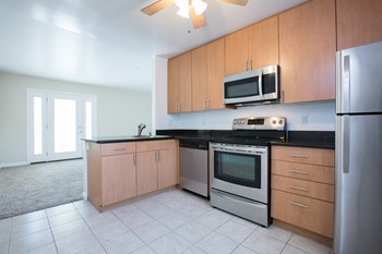 4040 Williams Road 1-3 Beds Apartment for Rent - Photo Gallery 3