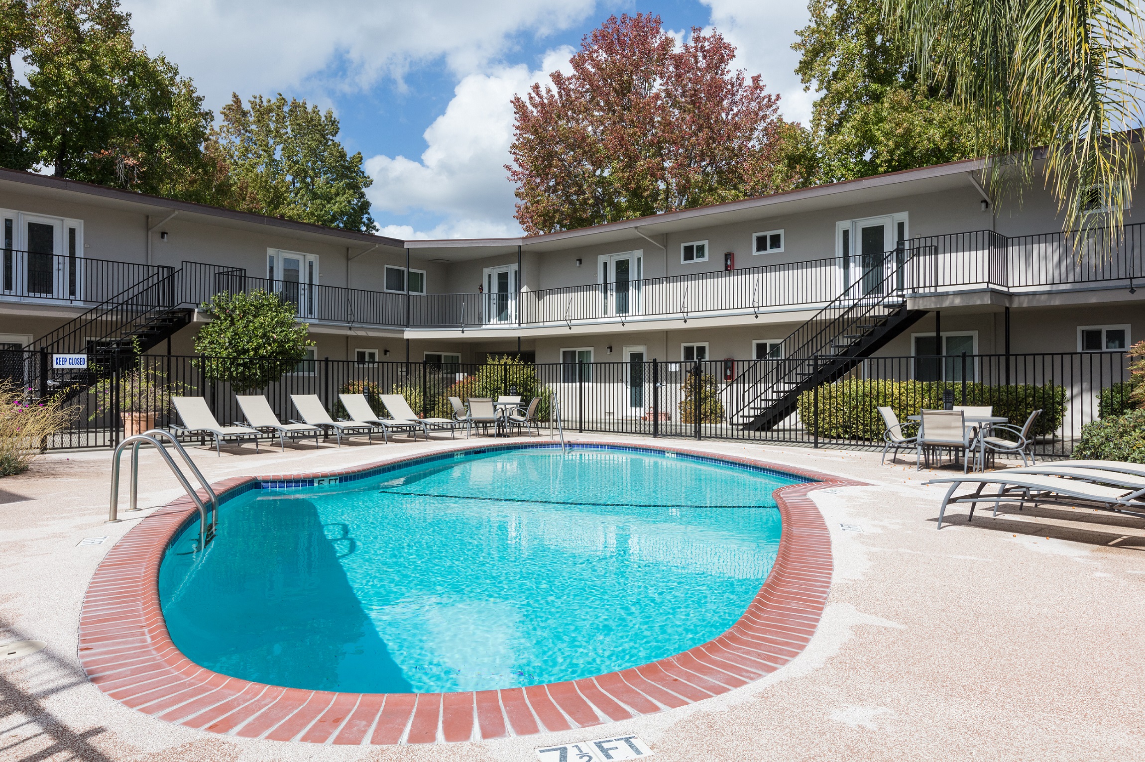 Saratoga Grove Apartments, 4040 Williams Road, San Jose