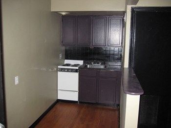 4916-20 Jamieson 1 Bed Apartment for Rent - Photo Gallery 4
