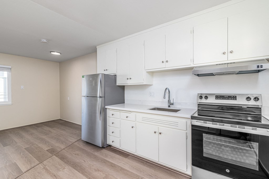 365-375 24TH AVENUE Apartments